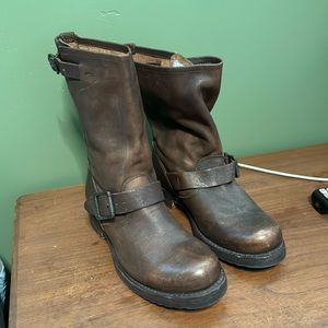 Frye Veronica Short size 8.5